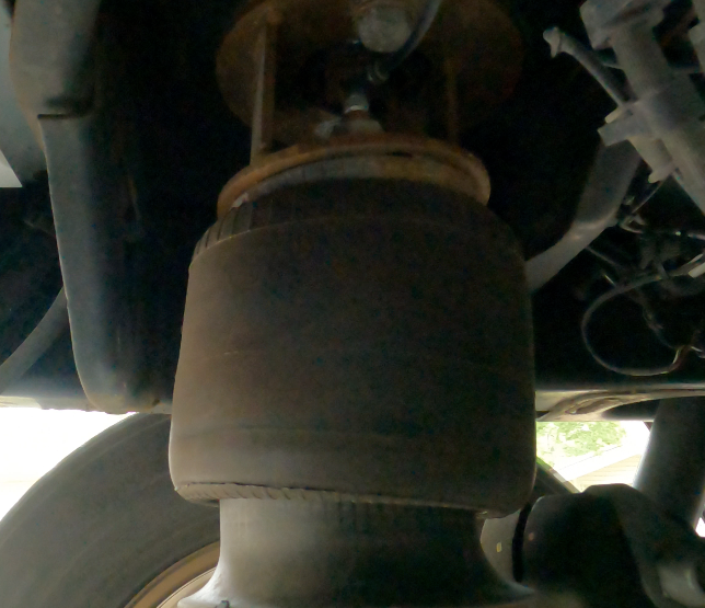Custom air suspension on Ram 2500
